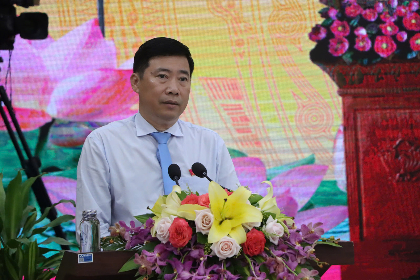 Chủ tịch UBND tỉnh Đồng Tháp - Phạm Thiện Nghĩa phát biểu.