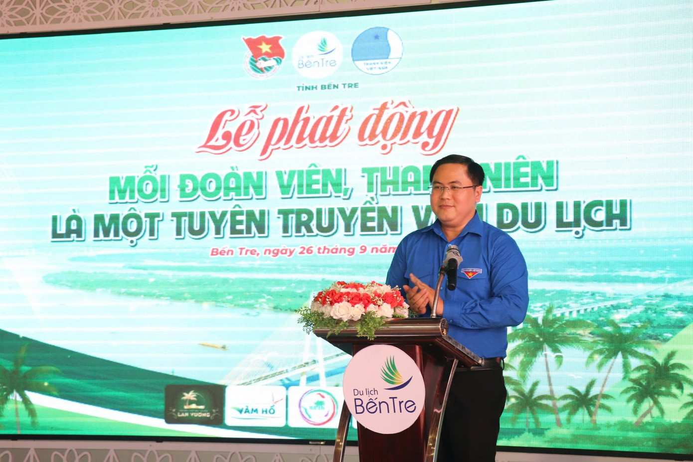 Anh Phan Thanh Trẻ - Phó Bí thư Tỉnh Đoàn, Chủ tịch Hội LHTN Việt Nam tỉnh Bến Tre phát biểu.