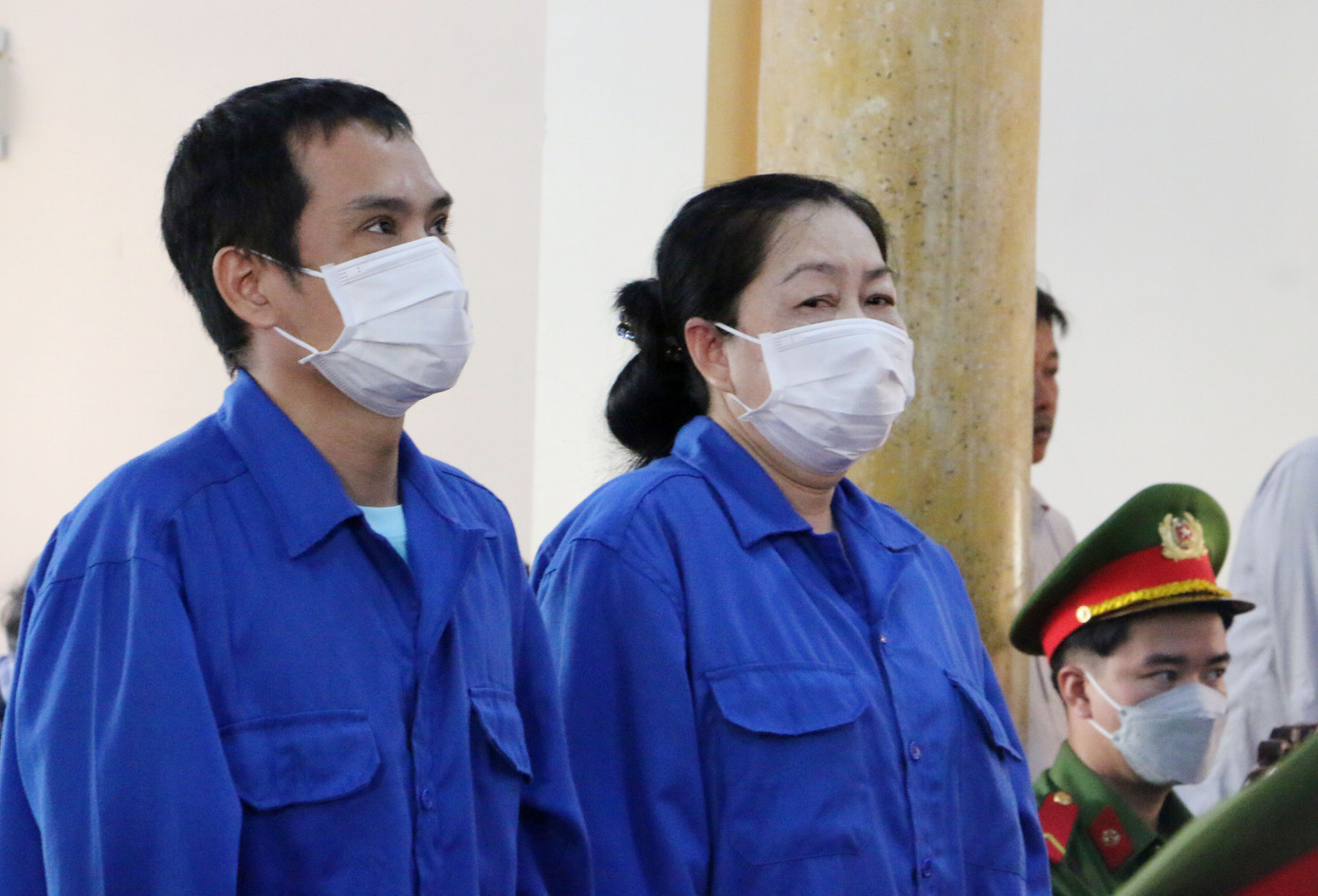 Bà Mười Tường cùng đồng phạm tại tòa.