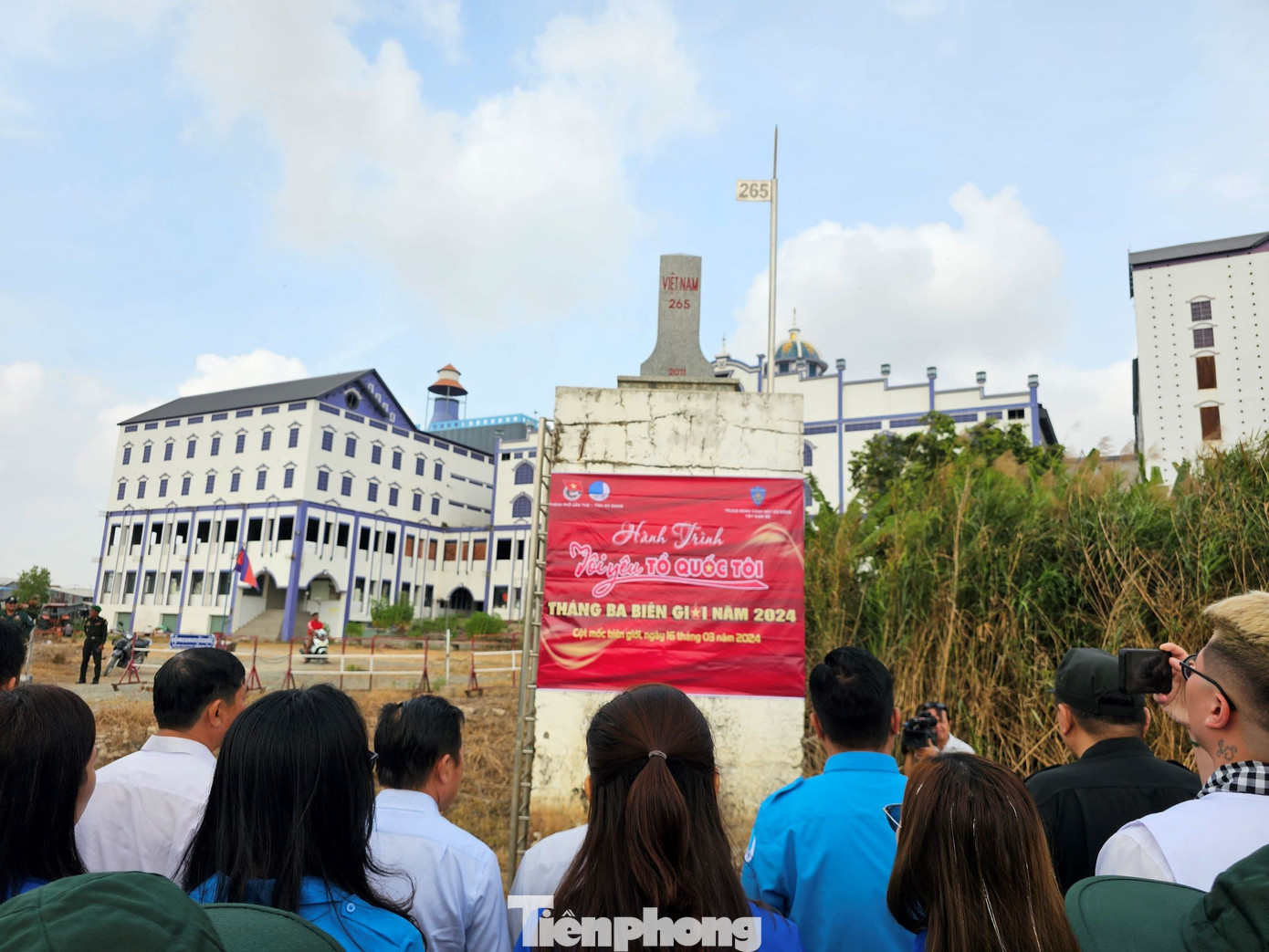 Đồn Biên phòng Vĩnh Nguơn đóng quân trên địa bàn khóm Vĩnh Tây 2, phường Núi Sam, thành phố Châu Đốc, tỉnh An Giang. Quản lý đoạn biên giới dài hơn 14 km, gồm 6 mốc chính và 23 mốc phụ.