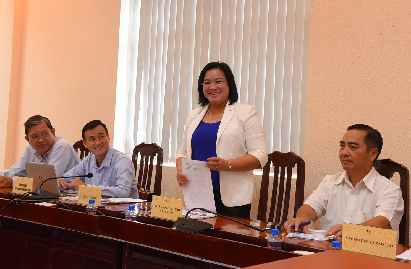 Bà Huỳnh Thị Hoài Thu, Giám đốc Sở VH-TT&amp;DL Đồng Tháp phát biểu tại cuộc họp. Ảnh: Hòa Hội.