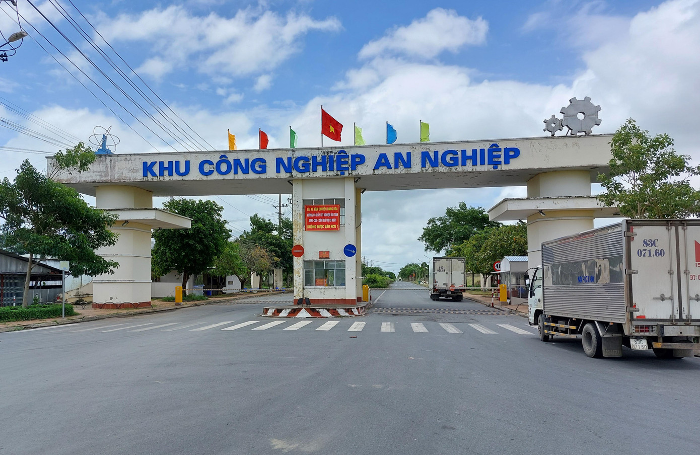 Khu công nghiệp An Nghiệp (tỉnh Sóc Trăng) tạm thời không tuyển dụng, sử dụng lao động chưa tiêm đủ liều vắc xin. Khu công nghiệp An Nghiệp (tỉnh Sóc Trăng) tạm thời không tuyển dụng, sử dụng lao động chưa tiêm đủ liều vắc xin.