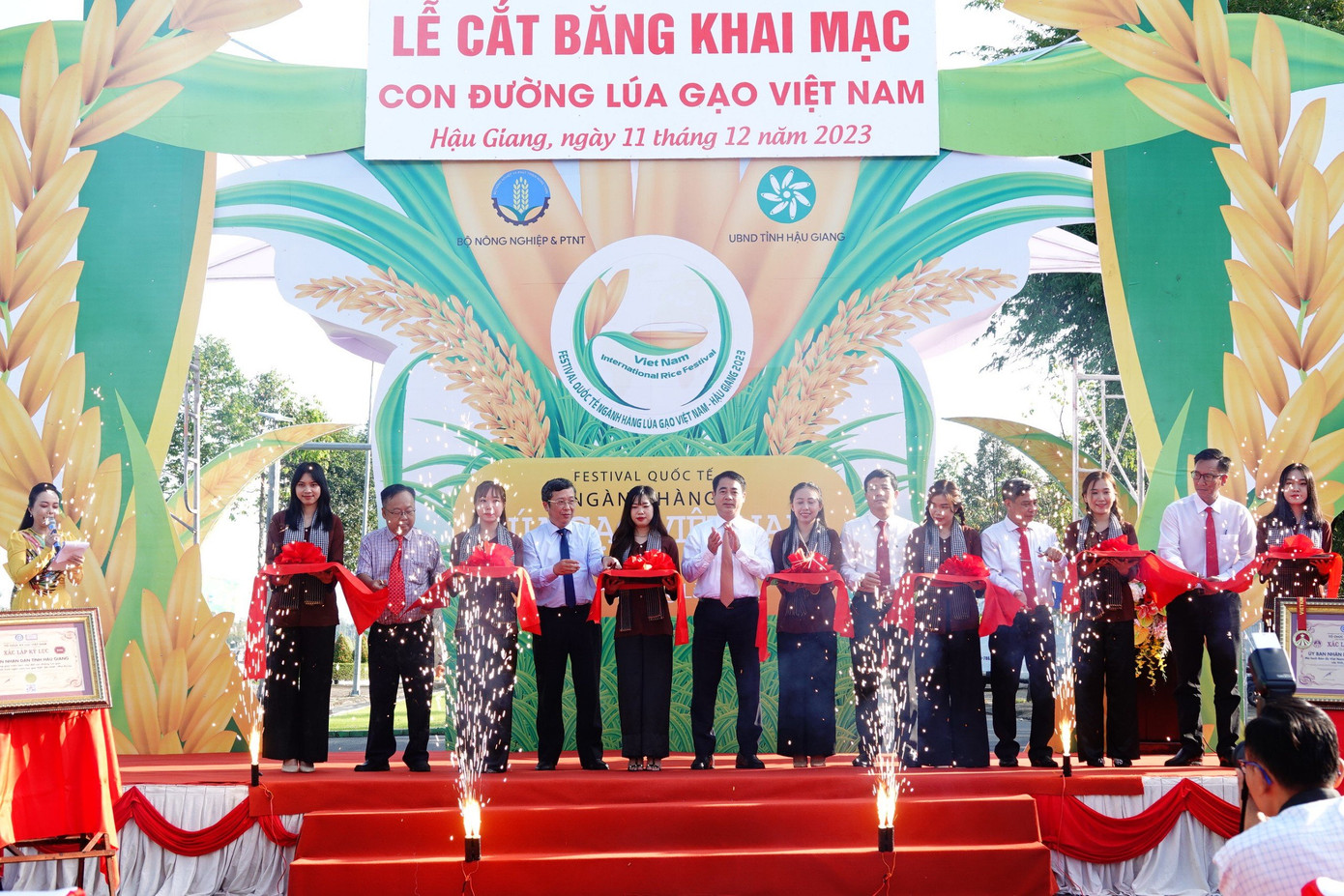 Khai mạc con đường lúa gạo Việt Nam.