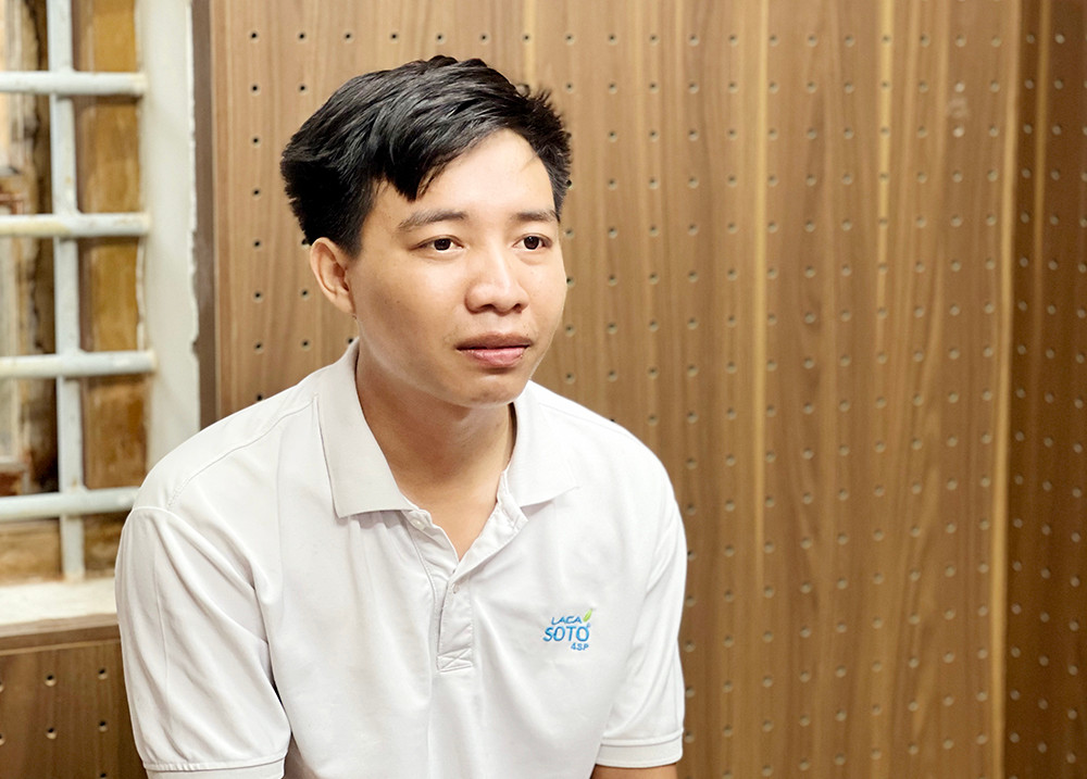 Đối tượng Bùi Ngô Minh Khôi tại cơ quan công an. Đối tượng Bùi Ngô Minh Khôi tại cơ quan công an.