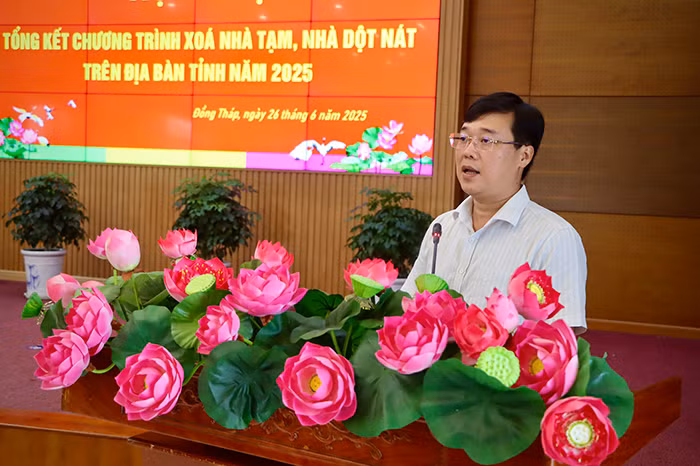 Bí thư Tỉnh uỷ Đồng Tháp - Lê Quốc Phong phát biểu tại hội nghị.