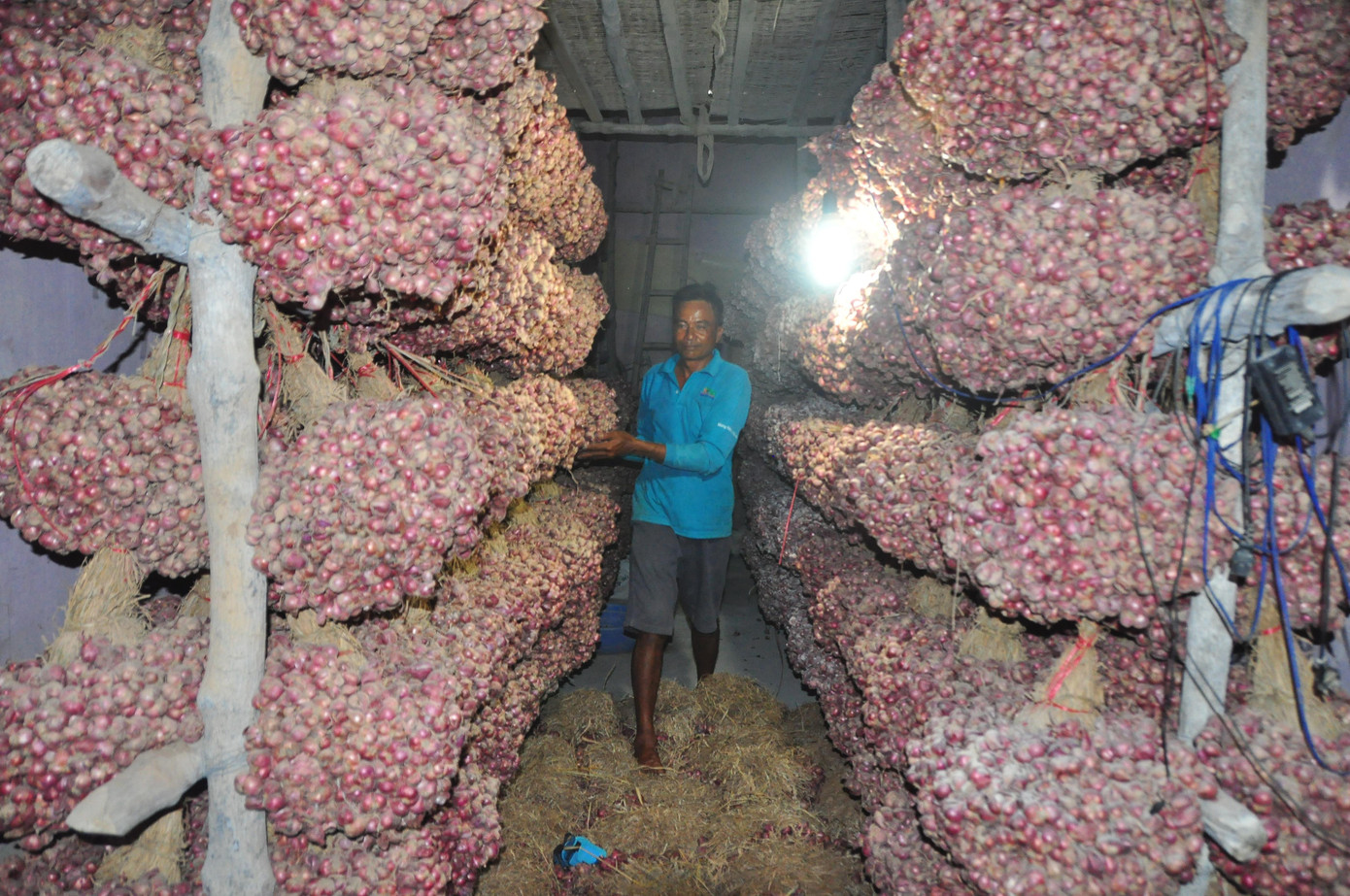 Không bán được nên ông Lượng treo trên giàn để chờ người mua