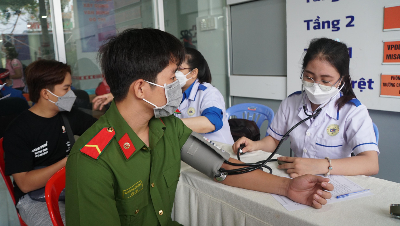 Hạ sĩ Trần Hoàng Huy, Đội Cảnh sát phòng cháy chữa cháy và cứu nạn cứu hộ trên sông (Công an TP Cần Thơ)