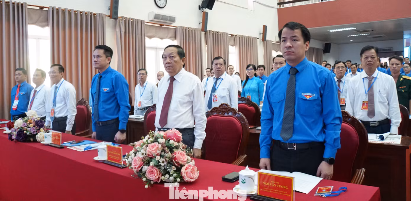 Anh Ngô Văn Cương - Bí thư T.Ư Đoàn, Chủ nhiệm Ủy ban Kiểm tra T.Ư Đoàn (hàng đầu bên phải) dự đại hội. Ảnh: Hòa Hội