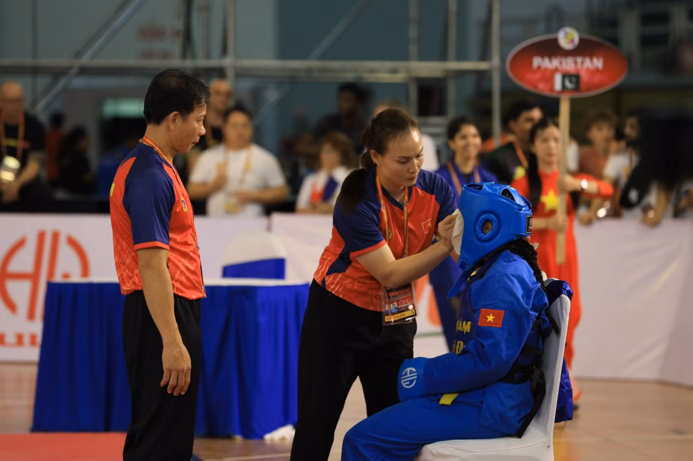 Ngân kể, ấn tượng nhất là trận chung kết Sea Games 32 với đối thủ Philippines, bởi vì khi ấy là lần đầu tiên thi đấu quốc tế, trong lòng hồi hộp nhưng khi thắng trận, lúc trao giải lá cờ tổ quốc cùng quốc ca Việt Nam vang lên khiến em vô cùng xúc động và tự hào.