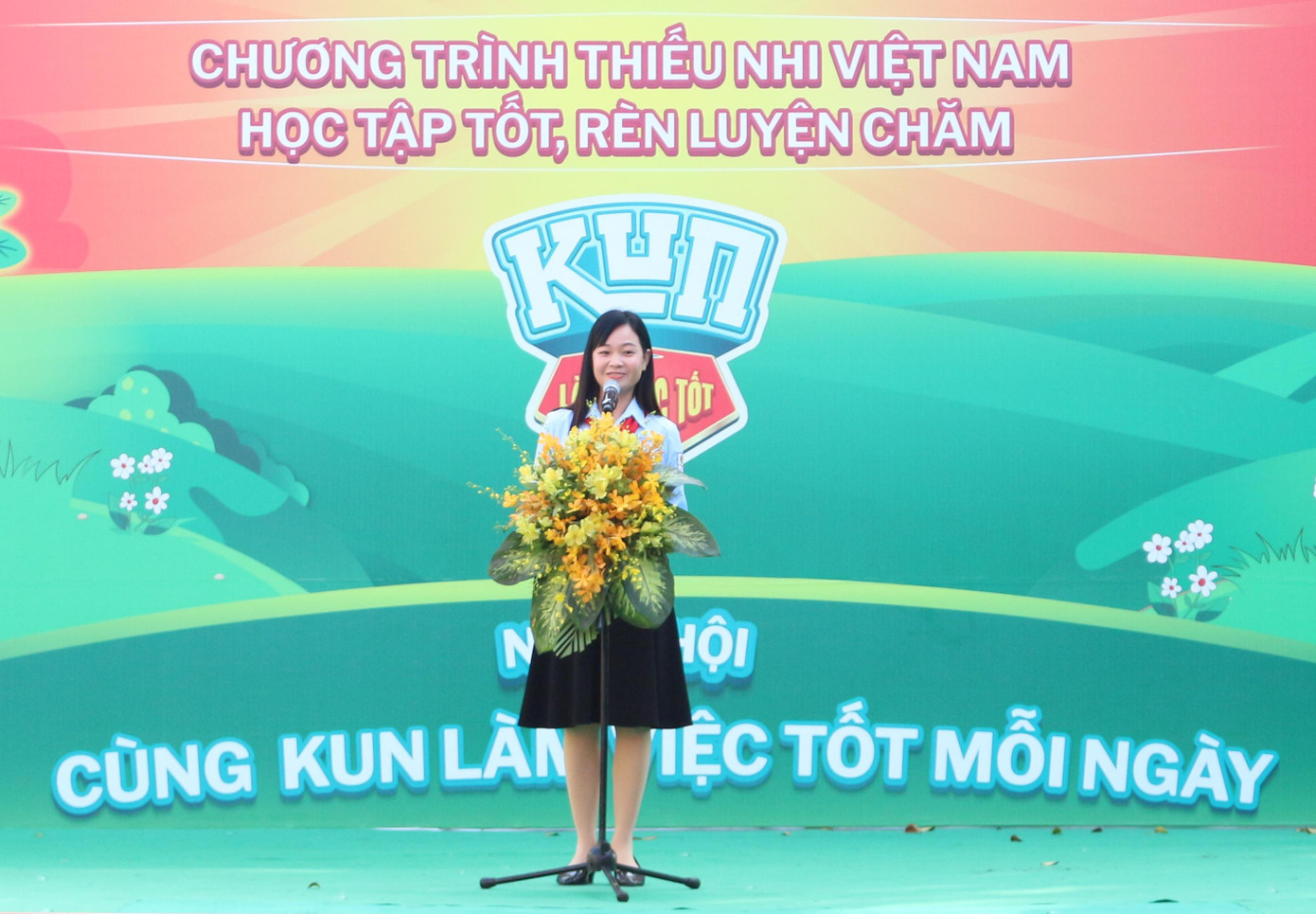 Chị Nguyễn Thị Thúy Lam, Phó Bí thư Tỉnh Đoàn Đồng Tháp phát biểu