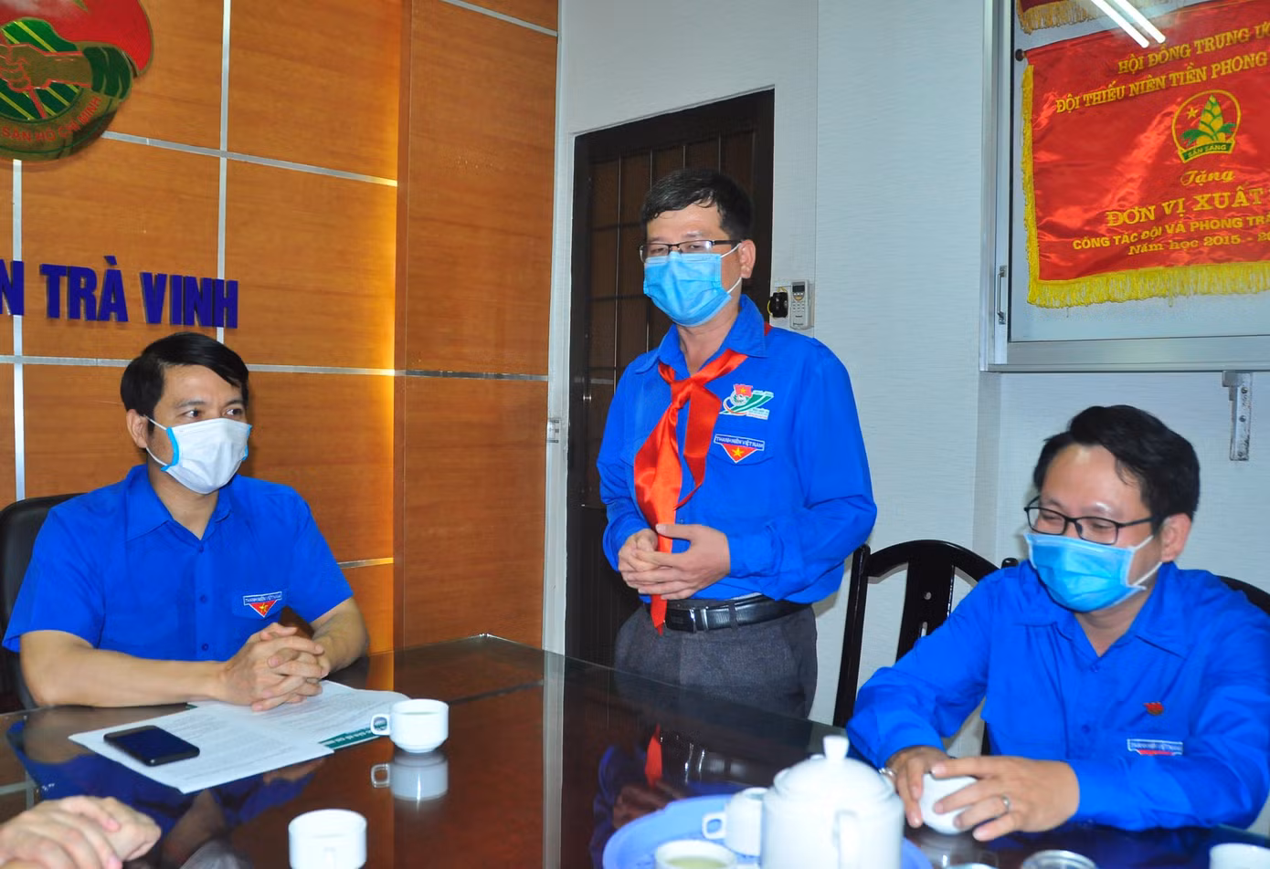 Thầy Huỳnh Huệ Minh bày tỏ cảm xúc Thầy Huỳnh Huệ Minh bày tỏ cảm xúc