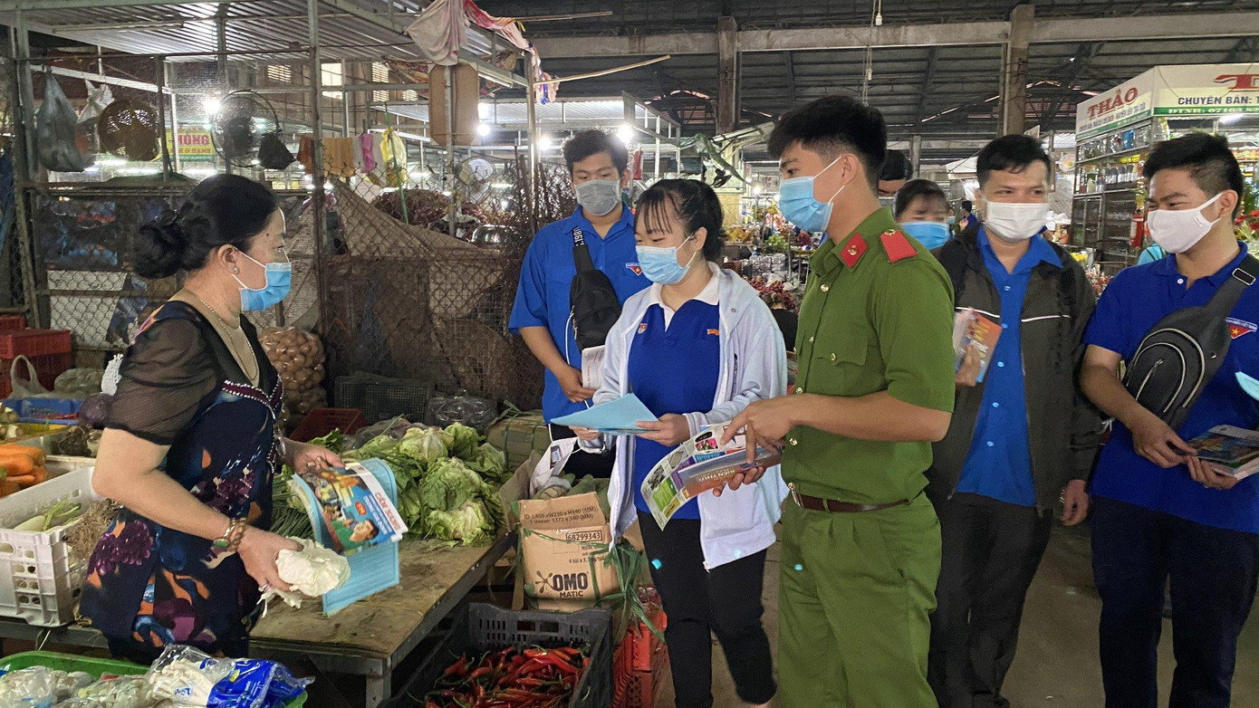 ĐVTN tuyên truyền phòng dịch COVID -19 ĐVTN tuyên truyền phòng dịch COVID -19