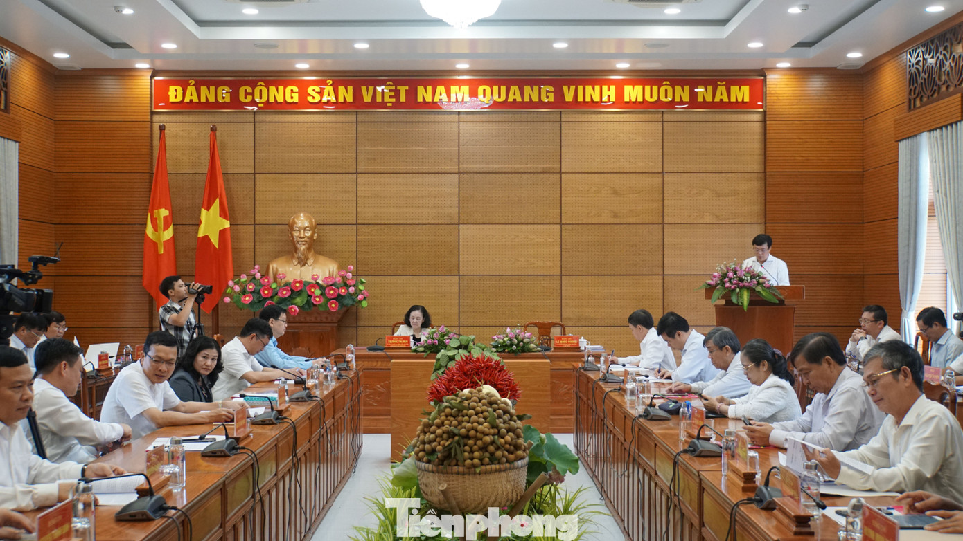 Quang cảnh buổi làm việc. Ảnh: Hòa Hội