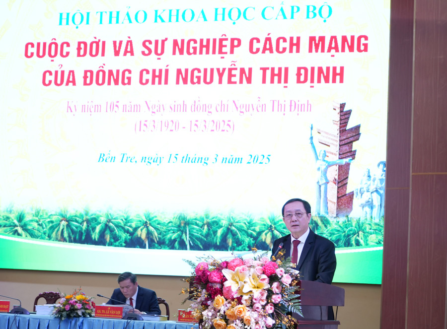 PGS, TS. Huỳnh Thành Đạt - Phó trưởng Ban Tuyên giáo và Dân vận Trung ương - phát biểu. Ảnh: Huyền Trang.