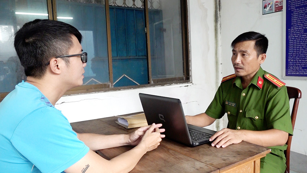 Võ Hoài Nam tại cơ quan điều tra. Võ Hoài Nam tại cơ quan điều tra.