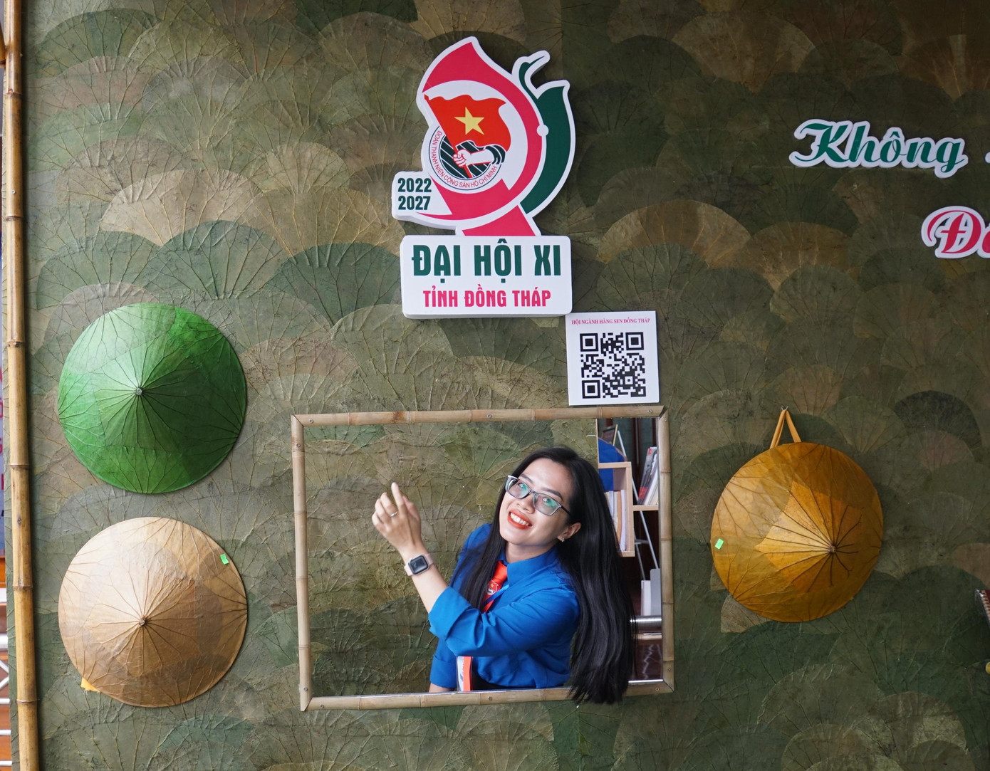 Bạn trẻ thích thú với không gian vô cùng ấn tượng