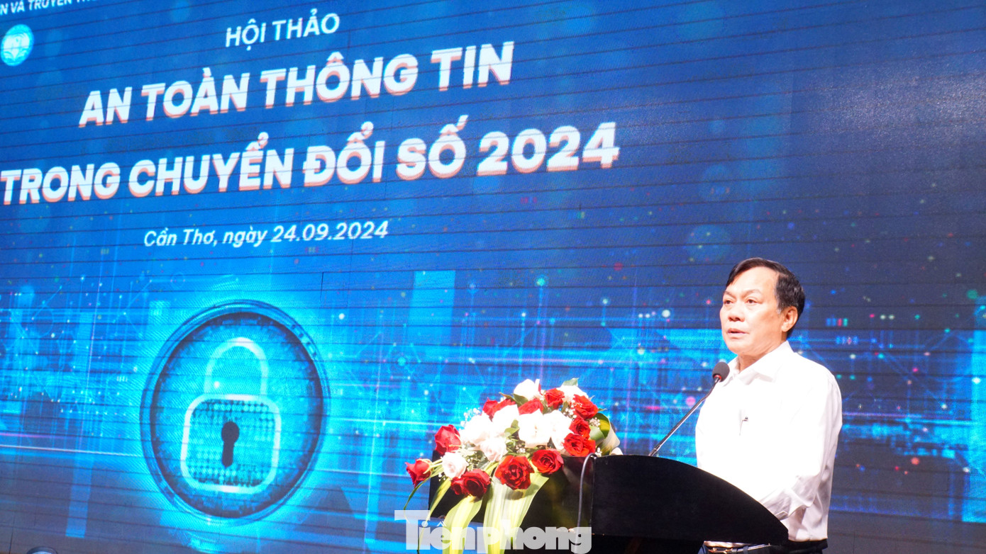 Ông Nguyễn Ngọc Hè, Phó Chủ tịch UBND thành phố Cần Thơ phát biểu tại hội thảo. Ảnh: Hòa Hội