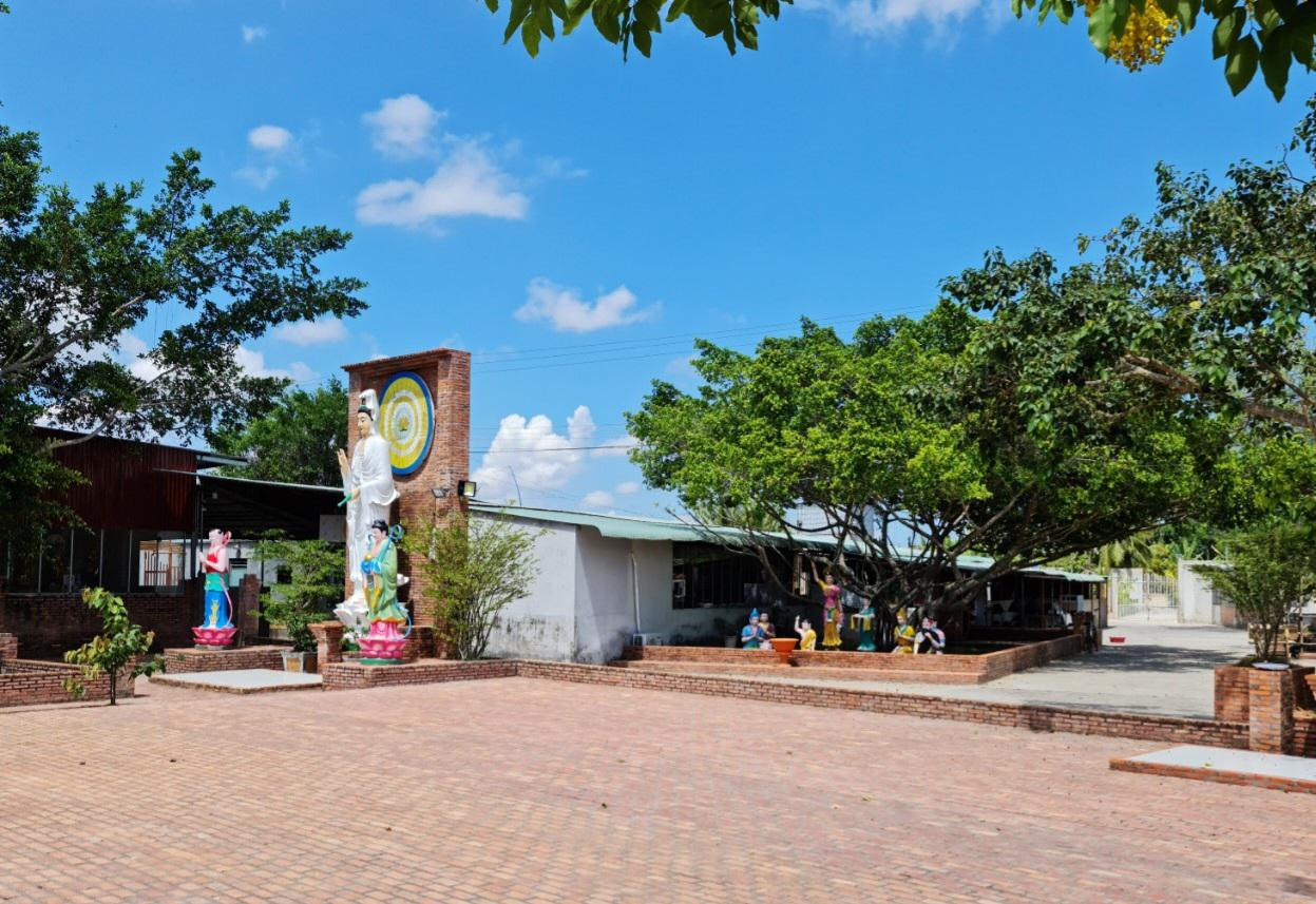 Bên trong cơ sở Trí Đức Sông Đinh