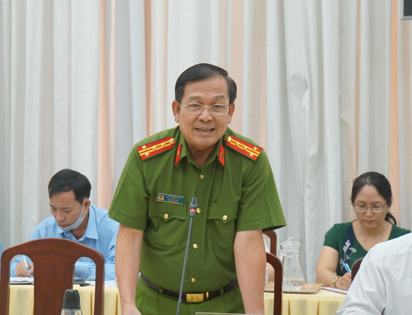 Đại tá Hồ Trung Lập, Phó Giám đốc Công an thành phố Cần Thơ phát biểu. Ảnh: Hòa Hội Đại tá Hồ Trung Lập, Phó Giám đốc Công an thành phố Cần Thơ phát biểu. Ảnh: Hòa Hội