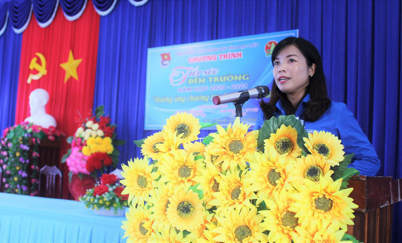 Chị Nguyễn Thị Dẹn, Trưởng Ban Tuyên giáo Tỉnh đoàn Bạc Liêu Chị Nguyễn Thị Dẹn, Trưởng Ban Tuyên giáo Tỉnh đoàn Bạc Liêu