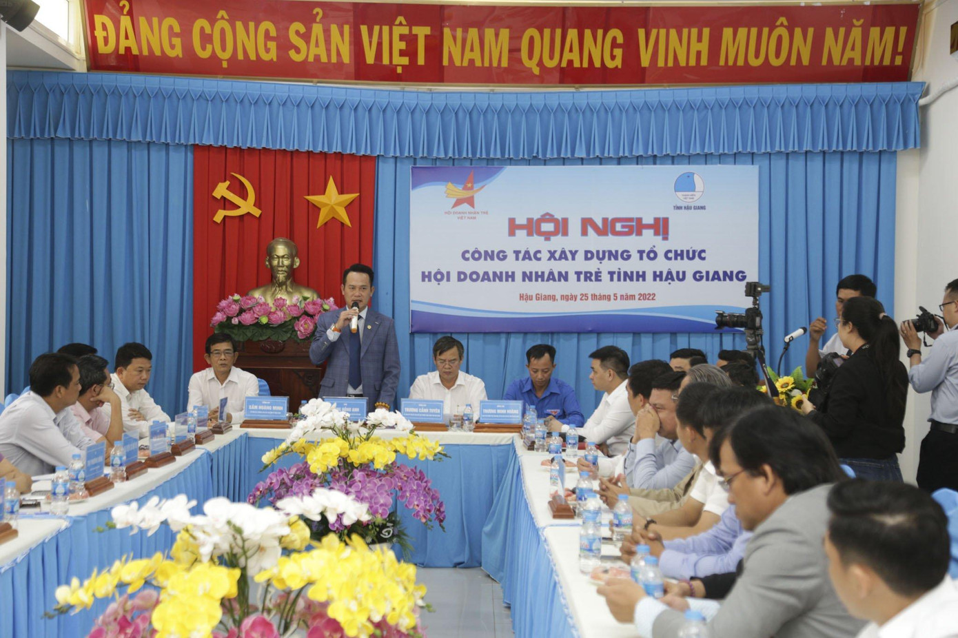 Hội Doanh nhân trẻ Việt Nam làm việc với tỉnh Hậu Giang