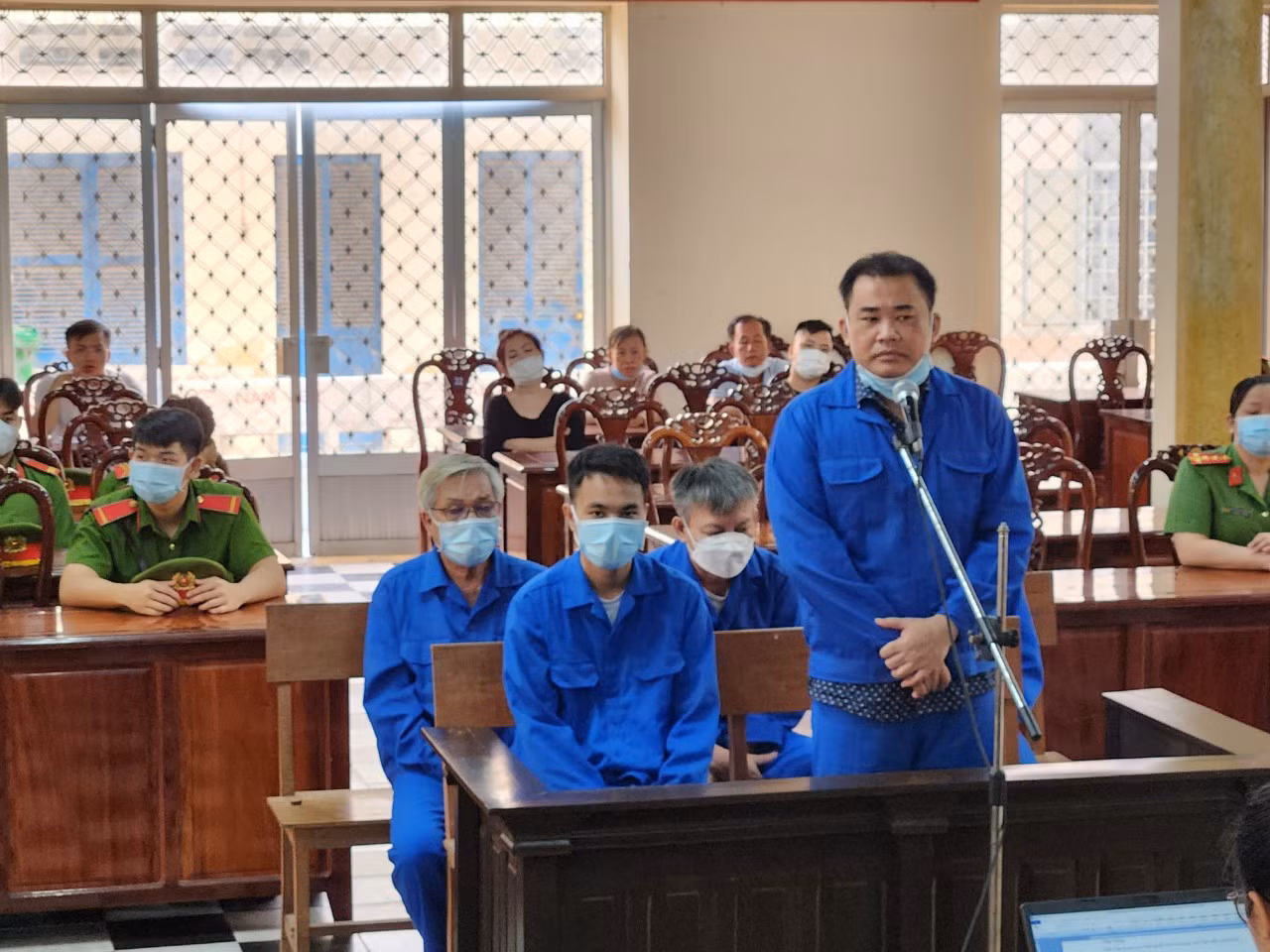 Các bị cáo tại tòa Các bị cáo tại tòa