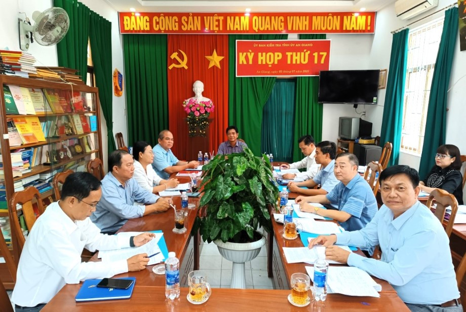 Quang cảnh Kỳ họp thứ 17 Ủy ban Kiểm tra Tỉnh ủy An Giang. Ảnh: PV. Quang cảnh Kỳ họp thứ 17 Ủy ban Kiểm tra Tỉnh ủy An Giang. Ảnh: PV.