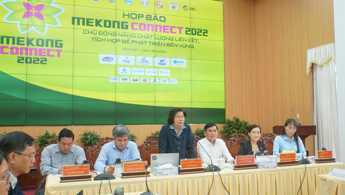 Ban Tổ chức thông tin về sự kiện tại họp báo. Ban Tổ chức thông tin về sự kiện tại họp báo.