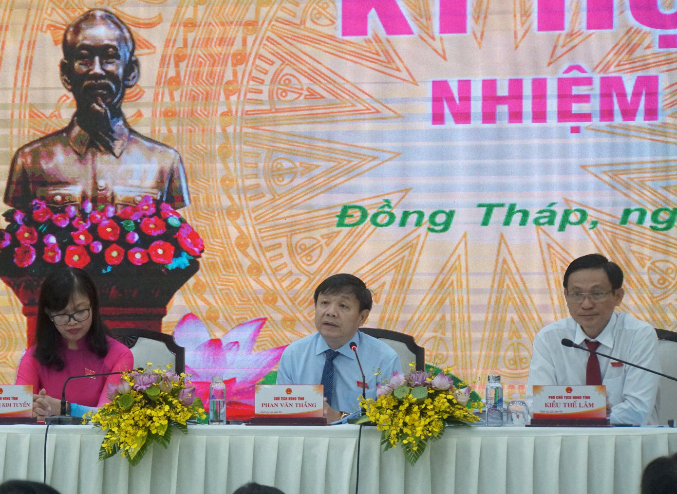 Ông Phan Văn Thắng – Phó Bí thư Thường trực Tỉnh ủy, Chủ tịch HĐND tỉnh Đồng Tháp phát biểu tại kỳ họp. Ảnh: Hòa Hội Ông Phan Văn Thắng – Phó Bí thư Thường trực Tỉnh ủy, Chủ tịch HĐND tỉnh Đồng Tháp phát biểu tại kỳ họp. Ảnh: Hòa Hội