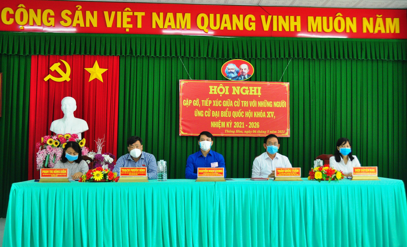 Các ứng cử viên Đại biểu Quốc hội khóa XV tỉnh Trà Vinh, đơn vị số 1. - Ảnh: Hòa Hội