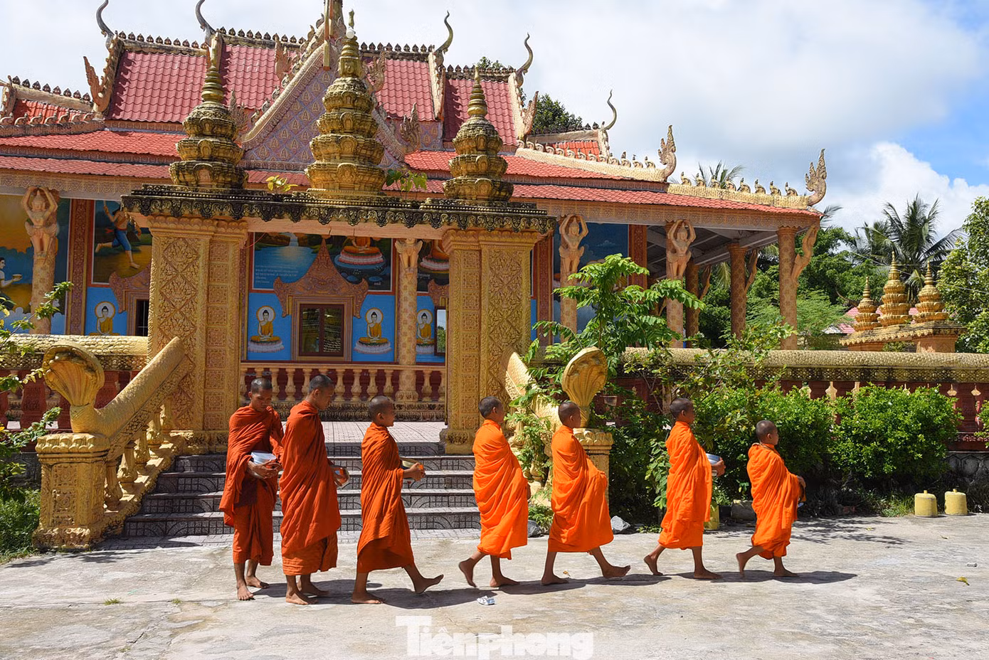 Ngôi chùa Tà Ngáo nằm trong sóc cùng tên, xã An Phú (Tịnh Biên, An Giang), thuộc hệ phái Nam Tông. Ảnh: Hòa Hội.