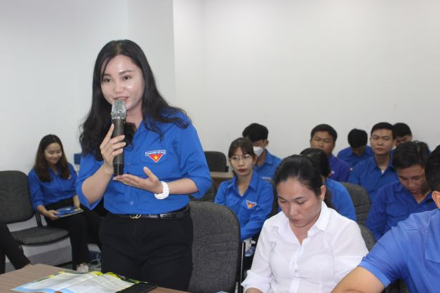 Đại biểu phát biểu Đại biểu phát biểu