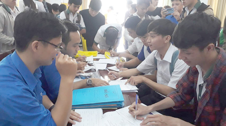 Tư vấn việc làm cho sinh viên tại Cần Thơ. Tư vấn việc làm cho sinh viên tại Cần Thơ.