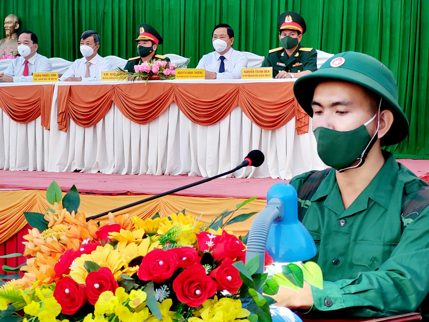 Thanh niên Nguyễn Chí Thông phát biểu