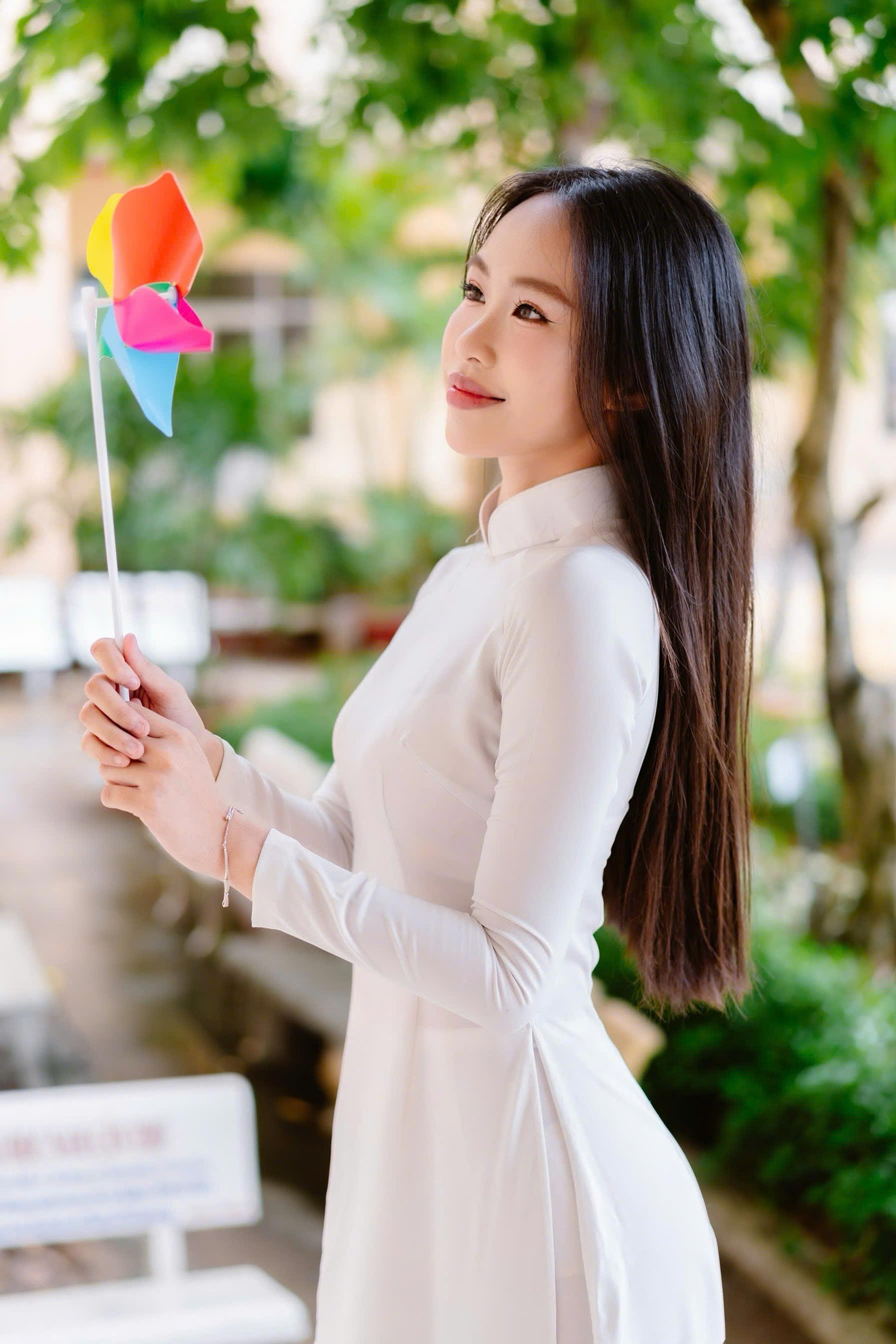 Nguyễn Quế Khanh hiện là tân sinh viên Khoá 20 chuyên ngành Truyền thông đa phương tiện Trường Đại học FPT Cần Thơ. Nguyễn Quế Khanh hiện là tân sinh viên Khoá 20 chuyên ngành Truyền thông đa phương tiện Trường Đại học FPT Cần Thơ.