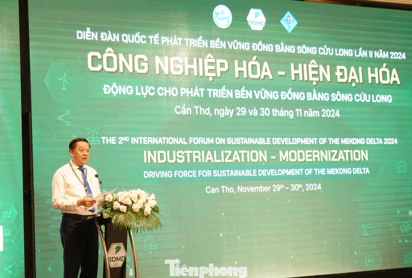 Ông Dương Tấn Hiển - Phó Chủ tịch UBND TP. Cần Thơ - phát biểu tại diễn đàn. Ảnh: Hòa Hội. Ông Dương Tấn Hiển - Phó Chủ tịch UBND TP. Cần Thơ - phát biểu tại diễn đàn. Ảnh: Hòa Hội.