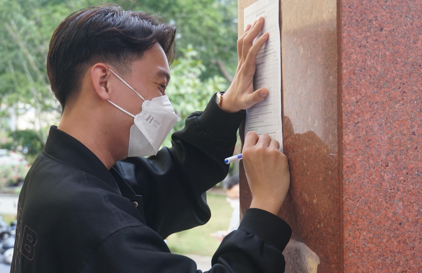 Theo chị Thảo, với nhiệt huyết, niềm say mê và khát khao giúp đỡ cộng đồng, trong những năm qua CLB Hiến máu tình nguyện của trường luôn là cầu nối cung cấp máu giữa cán bộ, giảng viên, sinh viên với người bệnh.