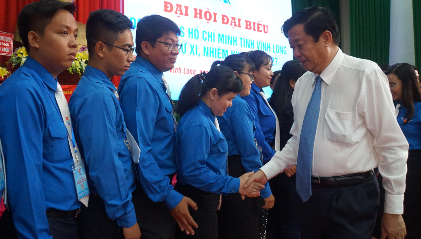 Bí thư Tỉnh ủy Vĩnh Long Bùi Văn Nghiêm chúc mừng Ban Chấp hành khóa mới. Bí thư Tỉnh ủy Vĩnh Long Bùi Văn Nghiêm chúc mừng Ban Chấp hành khóa mới.