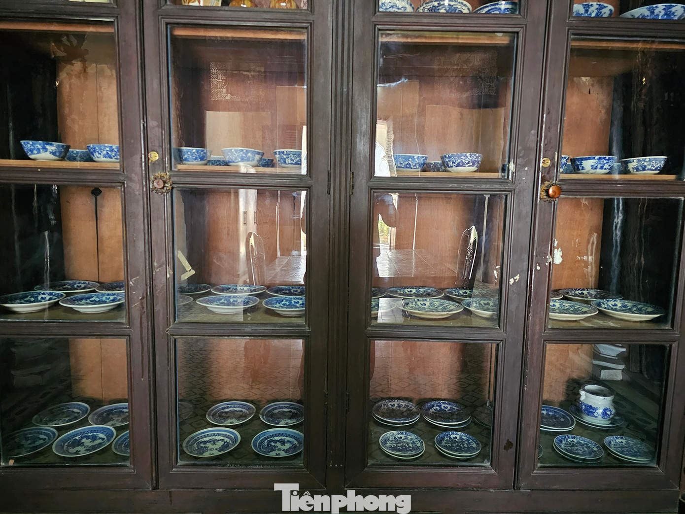 Vật dụng trong nhà được lưu giữ cho đến nay. Ảnh: Hòa Hội.