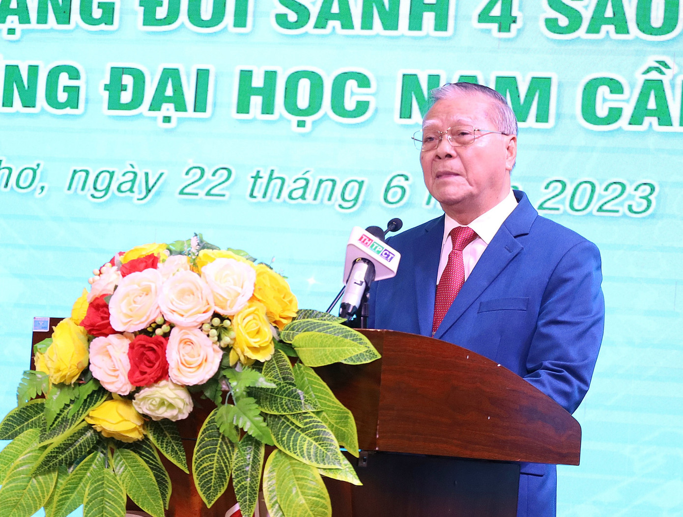 TS. Nguyễn Văn Quang – Hiệu trưởng Trường Đại học Nam Cần Thơ phát biểu. TS. Nguyễn Văn Quang – Hiệu trưởng Trường Đại học Nam Cần Thơ phát biểu.