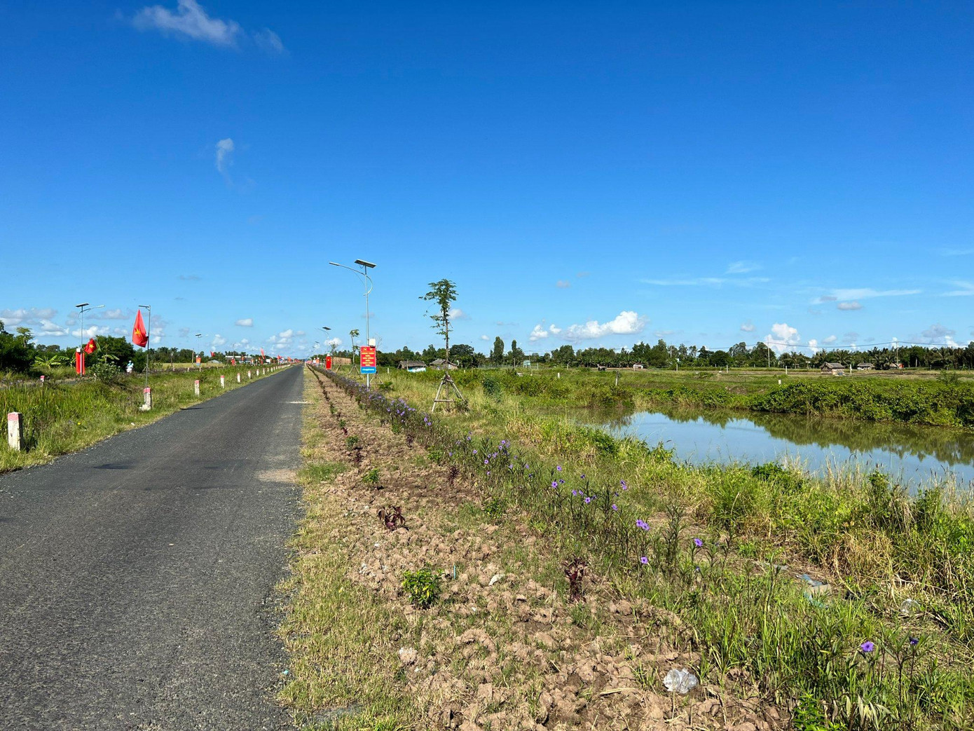 Đất ở dọc đường trục tôm – lúa thuộc xã Hòa Tú 1, huyện Mỹ Xuyên cũng bị thổi giá lên hàng tỉ đồng/1.000m2 Đất ở dọc đường trục tôm – lúa thuộc xã Hòa Tú 1, huyện Mỹ Xuyên cũng bị thổi giá lên hàng tỉ đồng/1.000m2