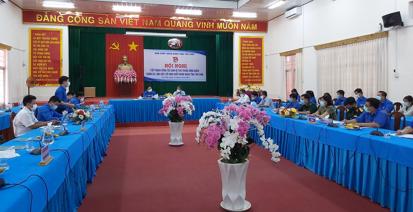 Quang cảnh làm việc. - Ảnh: Hòa Hội Quang cảnh làm việc. - Ảnh: Hòa Hội