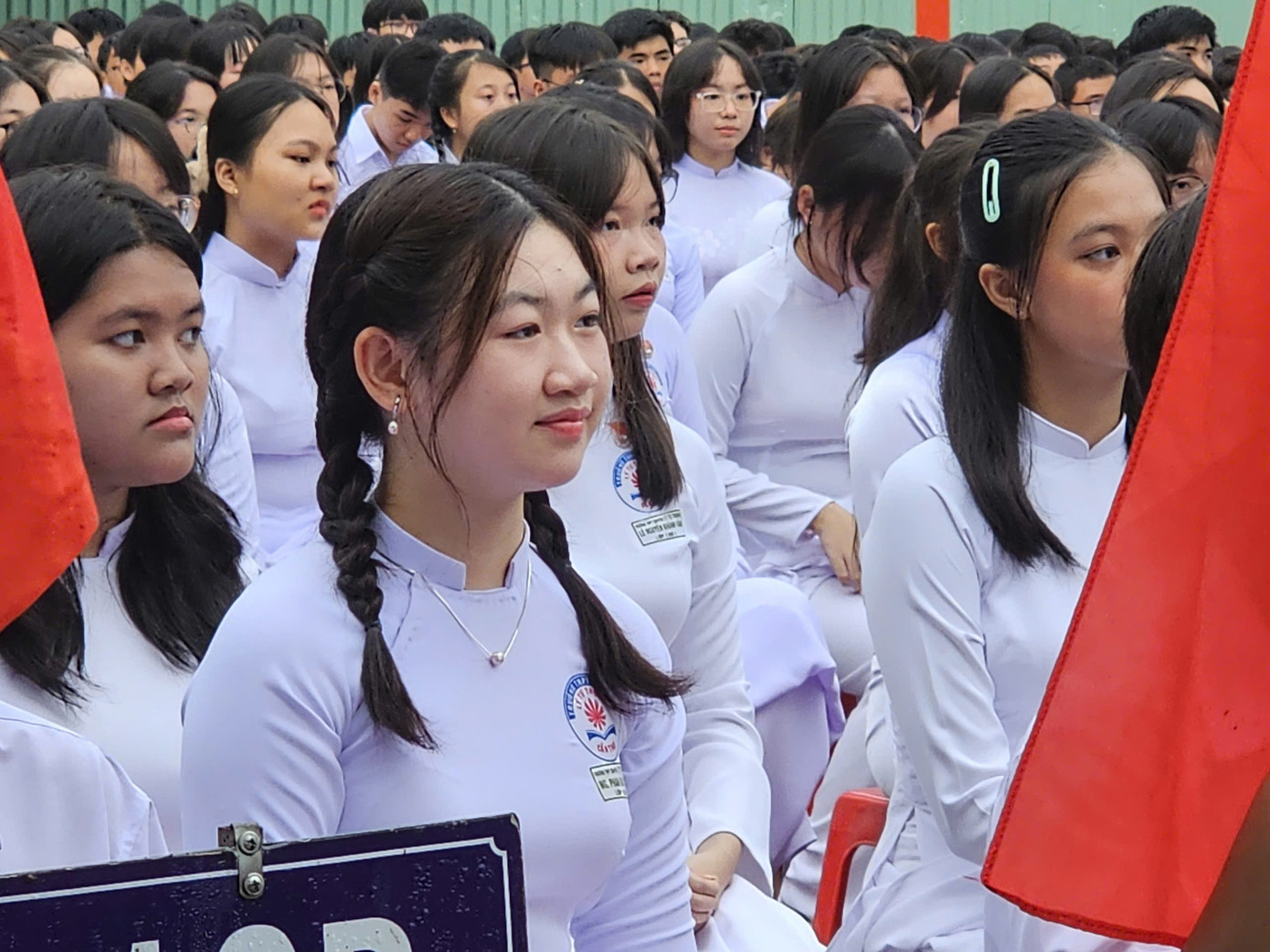 Học sinh háo hức ngày khai giảng năm học mới. Ảnh: Hòa Hội Học sinh háo hức ngày khai giảng năm học mới. Ảnh: Hòa Hội