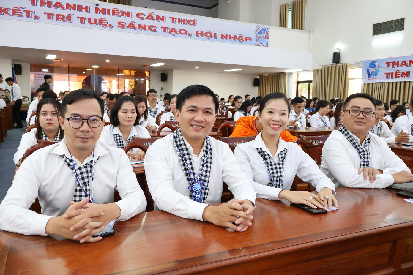 Các đại biểu tham dự đại hội