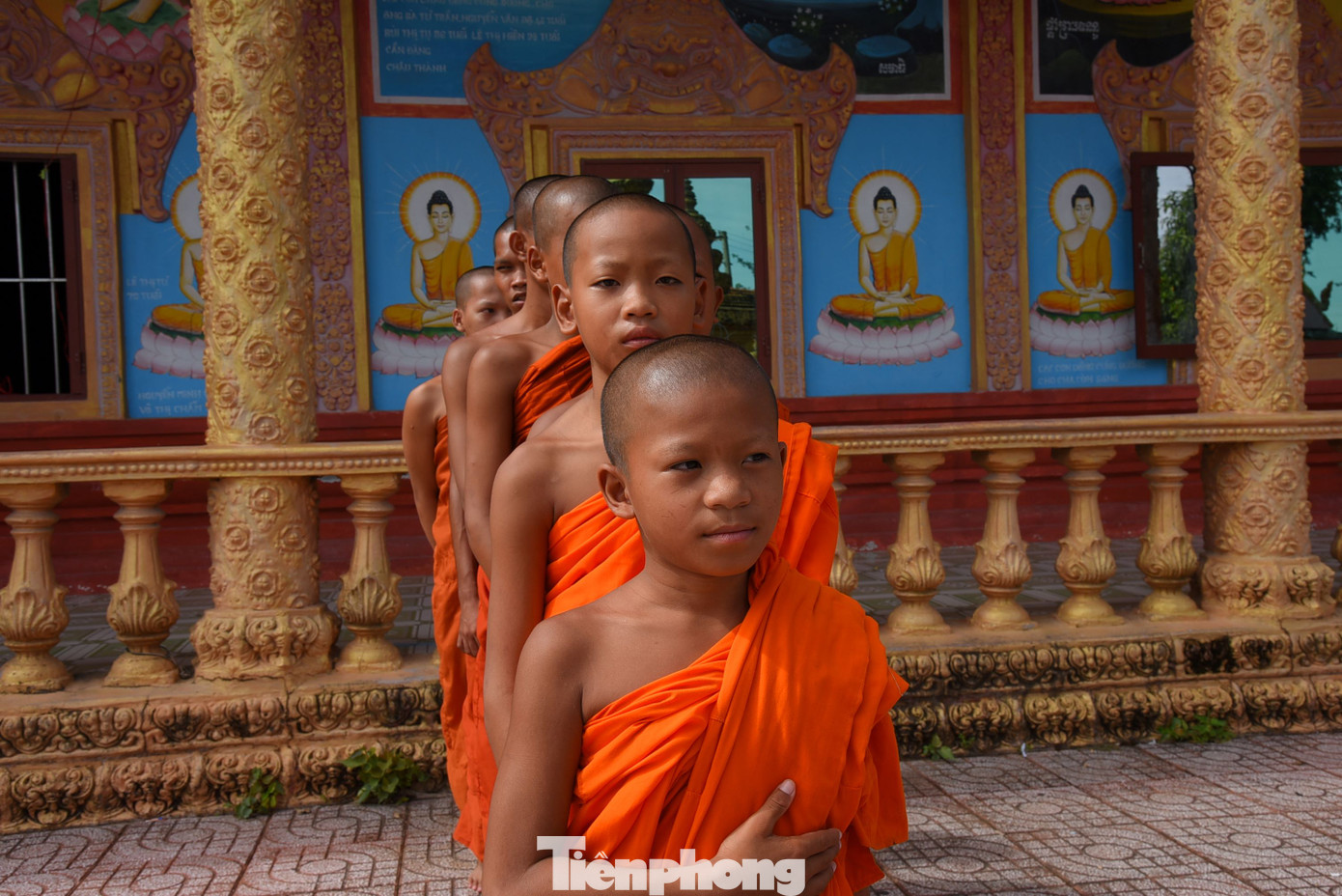 Các sư trong chùa. Ảnh: Hòa Hội.