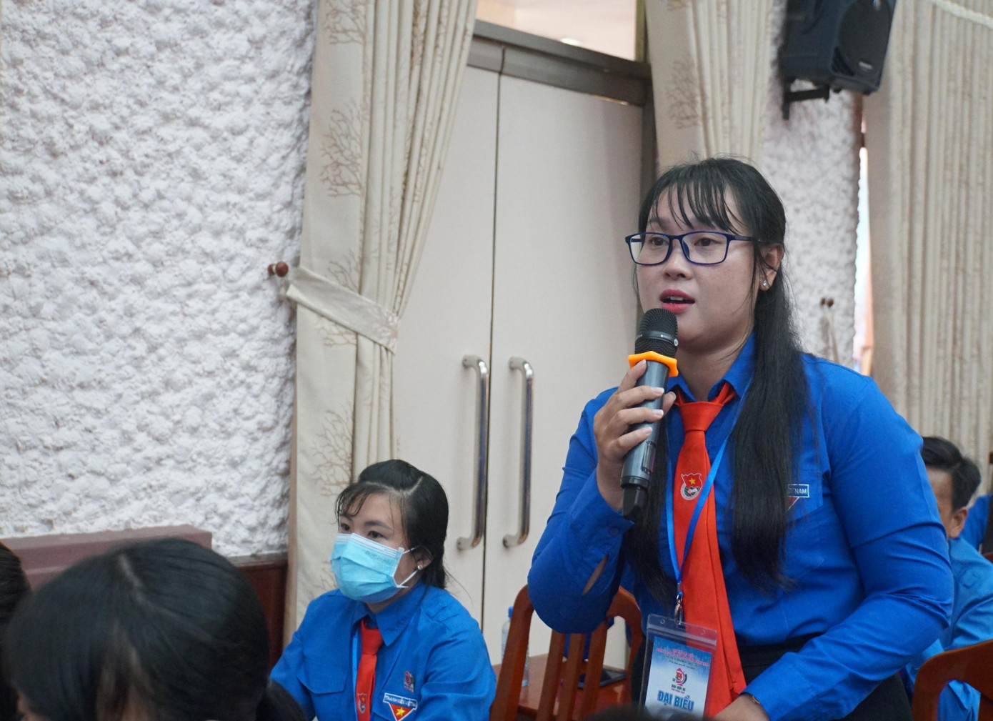 Đại biểu Lê Nguyễn Huỳnh Anh, Bí thư xã đoàn Bình Thành (Lấp Vò) đặt vấn đề. - Ảnh: Hòa Hội Đại biểu Lê Nguyễn Huỳnh Anh, Bí thư xã đoàn Bình Thành (Lấp Vò) đặt vấn đề. - Ảnh: Hòa Hội