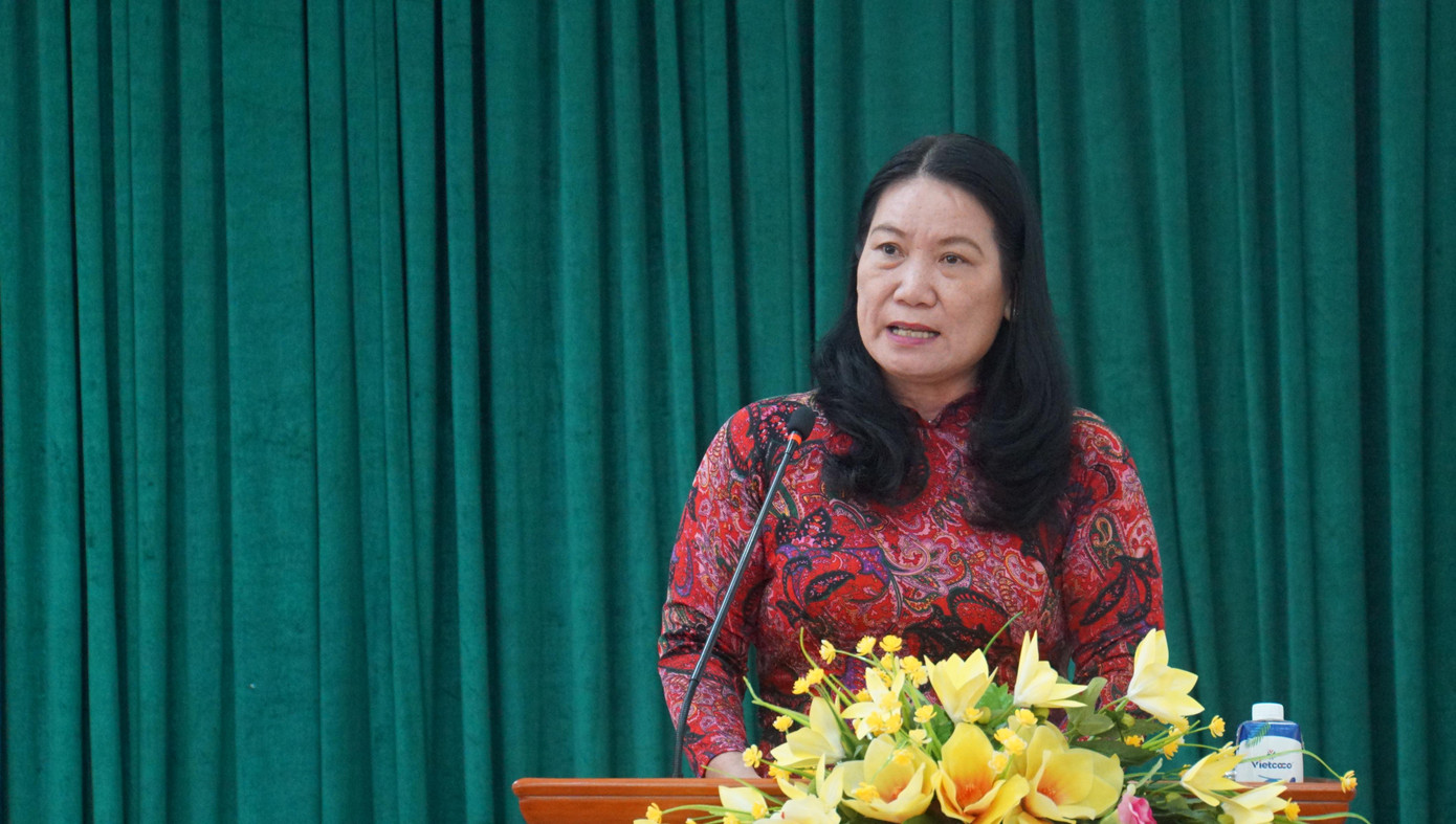 Bà Nguyễn Thị Bé Mười, Phó Chủ tịch UBND tỉnh Bến Tre phát biểu