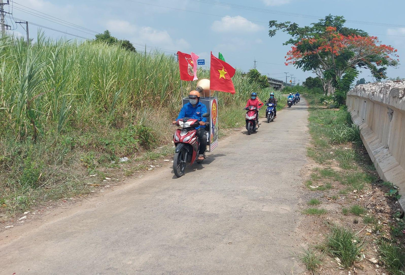 Anh Huỳnh Minh Thức, Bí thư Tỉnh đoàn Đồng Tháp cho biết, trước tình hình dịch bệnh COVID - 19 diễn biến phức tạp, các cấp bộ Đoàn đã chủ động, linh hoạt vào cuộc tuyên truyền bầu cử bằng nhiều cách làm hiệu quả. &quot;Với cách tuyên truyền này những ngày qua đã phần nào giúp người dân trên địa bàn hiểu được ý nghĩa và tầm quan trọng của cuộc bầu cử, từ đó nâng cao ý thức của mình trong thực hiện quyền, nghĩa vụ công dân&quot;, anh Thức chia sẻ.