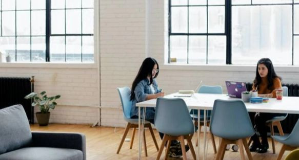 Gen Z bị cho là thế hệ khó làm việc cùng nhất. Ảnh minh họa: Money Control.