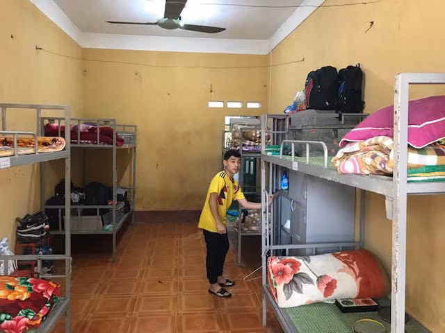 Ghi chép từ ngôi trường có tin hiệu trưởng lạm dụng tình dục nam sinh ảnh 1